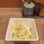 中華洋食食堂　あゆた - ふわとろデミオムライスに付くサラダ