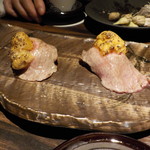 吉祥寺 三うら - 肉盛についてる握り