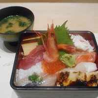 鮨たかや - 北海ちらしと味噌汁