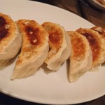東海菜館 - 焼き餃子