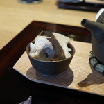 祇園 にし - ぐじと松茸　銀杏のしんじょ　　土瓶蒸し