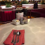 Cafe Milano - 各テーブルの上にKENOの投票用紙♪