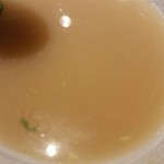 らぁめんお～や - スープ
      濃厚な鶏白湯ですがしょっぱくなく
      優しいあじわい(*^￢^*)