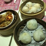 一點心 - 薄皮鮮蝦餃・潮州蒸粉果・豉椒蒸鳳爪