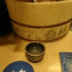 まずはシジミ汁（？）で