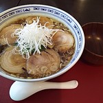 ざくろ - チャーシュー麺   880円