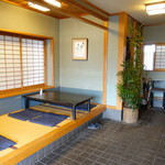 すし処魚楽 - 店内の様子