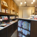 しばしば舎 - Books & Cafe