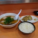 香林 - ﾁｬｰｼｭｰ麺&餃子＋ﾗｲｽ
      