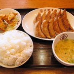 Oosaka Ou Shou - 餃子定食797円