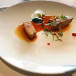 CROWN - 金華豚ロース肉のロティ/五穀米のリゾット/小松菜のピュレ/シンプルなジュ