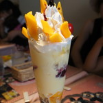 マンゴーパフェ