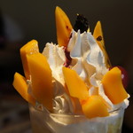 マンゴーパフェ