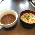 ブッフェ エクスブルー - カレーと冷たいうどん