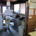 讃岐うどん がもう - ここで出汁を入れます