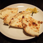 たんどーる - 黒コショウとクリームチーズナン(500円)