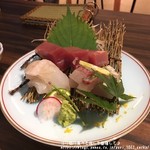 和しょくや 佳肴 - 本日のお造り三種盛：カツオ・平目・シマアジ