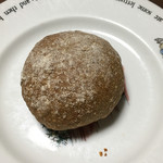 落花生あんぱん＠210円