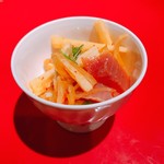 百坊 - 長芋とマグロ キムチ ピリ辛でおいしい