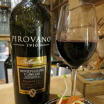 HATAKE NO NAKA -  ピローヴァノ・赤(イタリア）650円 (2017年9月)