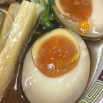 煮干鰮らーめん 圓 - 味玉
