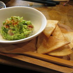 立ち呑みのさのや - ワカモレ 240円　(2017.9)