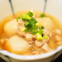 神戸牛511 - 神戸牛ハンバーグ 1500円 の里芋と挽肉の煮物