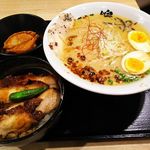 Ramen Nishiki - トロ玉らーめん醤油+Ｂセット（キジ焼丼+餃子）