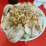 あいすべきものすべてに - 豚W汁無しチーズ、野菜脂マシ、カラメ、ニンニク有