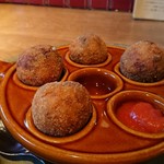 Wineshop & Diner FUJIMARU - たこ焼きのコロッケ
