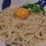 胡同製麺 - 極太麺に卵黄が合う