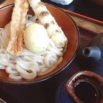 名水うどん 野々傘 - ちく玉天ぶっかけ(つゆ別で)；右上は卓上配備の"生醤油"です @2017/09/17