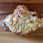 ビブレ - クロワッサンアマンド