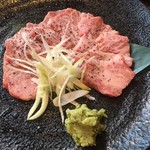 Shichirin Yakiniku Gyuumaru - 本日の希少部位(塩)＝トモサンカク　2017/09/23