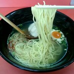 ささやん - ツルッとしたストレート麺