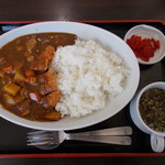 苗穂通り しあわせ食堂 - カツカレー（650円）添付のスープも美味し。