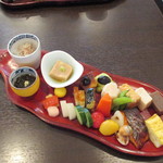 日本料理　花坊-hanabo- - 八寸 旬の食材十二種盛り込み