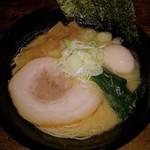 ラーメン 137 - とりとん醤油味普通細麺