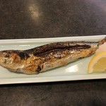 シンプルにいわし焼きです。