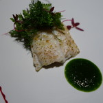 アコルドゥ - 焼きハモとビーツのタルタル