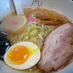 札幌 凡の風 - 中華そば煮干し仕立て塩味×麺eijiさんの自家製麺のドアップ