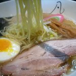 札幌 凡の風 - 中華そば煮干し仕立て塩味×麺eijiさんの自家製麺の麺