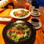 Botanical Garden SARU CAFE - 