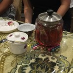 シルクロード・タリムウイグルレストラン - いちごの紅茶