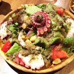 カッチャル バッチャル - タコとヒヨコ豆のサラダ