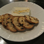 ワイン バー いちのへてりーぬ - ５種のチーズのテリーヌ