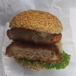 スマイルカフェ - ジューシーメンチカツバーガー　(税抜)250円(2017.09.24)