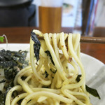 オーライ - もっちりした食感の太麺