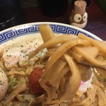 からみそラーメン ふくろう - メンマ