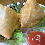 Samosa 사모사(2개)(1개 270엔)